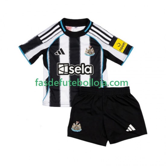 Camisola 1º Equipamento Newcastle United 2025-2026 Manga Curta ,Criança